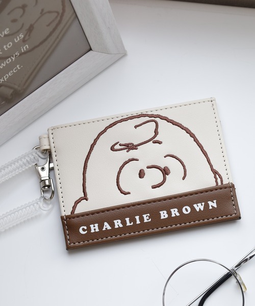 FUNALIVE（ファンアライブ）の「SNOOPY スヌーピー シングルパスケース 合皮 刺繍（パスケース・レディース・ライトベージュ/ホワイト・FREE）」の11枚目の写真