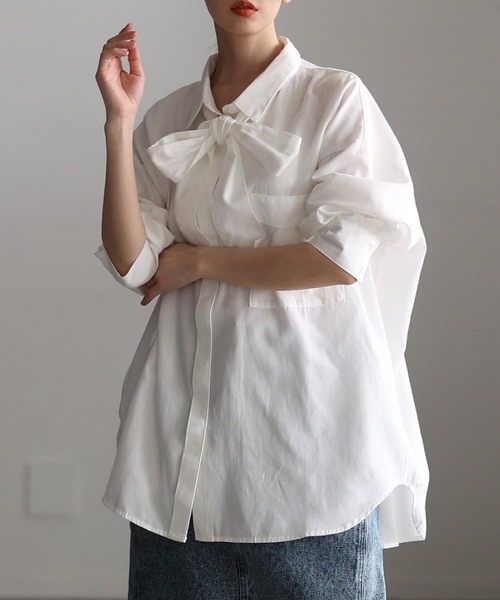 Sawa a la mode(サワアラモード)の「ボウタイ付きダンガリーロングシャツ(シャツ/ブラウス・レディース・ブラウン/ブルー/オフホワイト・FREE)」の3枚目の写真