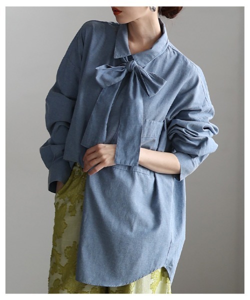 Sawa a la mode(サワアラモード)の「ボウタイ付きダンガリーロングシャツ(シャツ/ブラウス・レディース・ブラウン/ブルー/オフホワイト・FREE)」の13枚目の写真