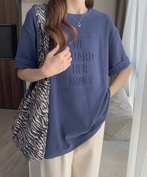 SallyLunn(サリーラン)の「【シンプルなのに存在感のある】3DエンボスロゴTシャツ(Tシャツ/カットソー・レディース・ホワイト/ブラック/ブルー・MEDIUM/LARGE)」の21枚目の写真