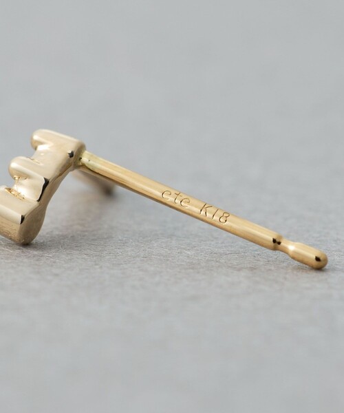 ete（エテ）の「[ゾディアック] K10YG ダイヤモンド ピアス /おひつじ座（ピアス（片耳用）・レディース・イエローゴールド・FREE）」の3枚目の写真