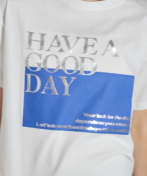 each(イーチ)の「箔プリントアソートロゴ半袖Tシャツ(Tシャツ/カットソー・レディース・イエロー/ホワイト/ブラック/ホワイト×シルバー/ブラック×シルバー/ブルー・FREE)」の8枚目の写真