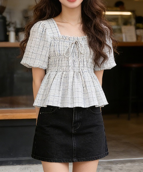 AMAJI(アマジ)の「チェック柄 スクエアネック ブラウス / シャーリング / ペプラム / パフスリーブ(シャツ/ブラウス・レディース・ライトブルー/ブラック/ベージュ/ライトグリーン・X-LARGE/LARGE/MEDIUM/SMALL)」の15枚目の写真
