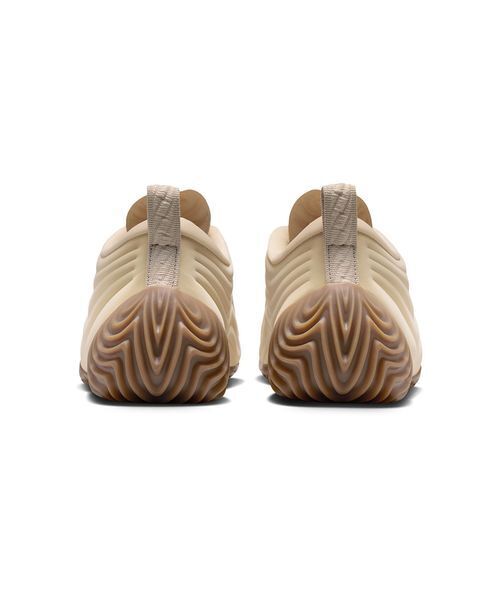 NIKE(ナイキ)の「【NIKE meets emmi】ASTRA ULTRA(スニーカー・レディース・ベージュ・23/23.5/24/24.5/25/25.5)」の3枚目の写真