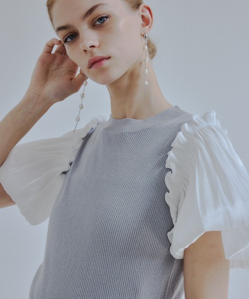 ORGUE(オルグ)の「Puff sleeve knit tops/パフスリーブニットトップス(Tシャツ/カットソー・レディース・ホワイト/ブラック/グレー・FREE)」の6枚目の写真