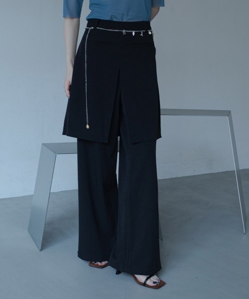 VACANCY(ヴァカンシー)の「ハーフパンツ風レイヤードスラックス(スラックス・レディース・ホワイト/ブラック・LARGE/MEDIUM/SMALL)」の13枚目の写真