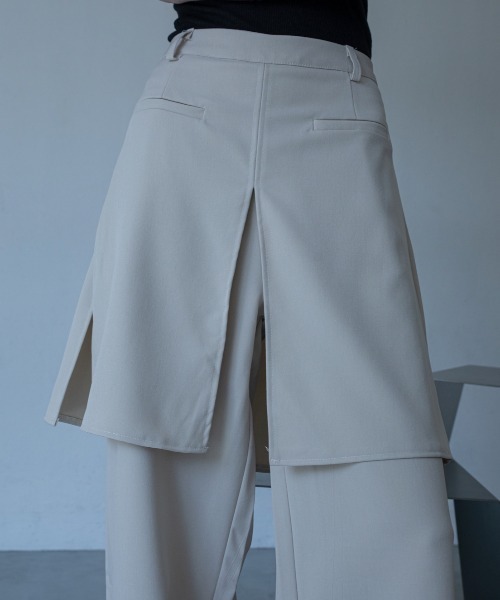 VACANCY(ヴァカンシー)の「ハーフパンツ風レイヤードスラックス(スラックス・レディース・ホワイト/ブラック・LARGE/MEDIUM/SMALL)」の6枚目の写真