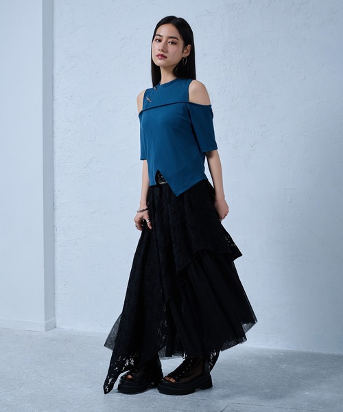 Ellno de Mavie（エルノデメヴィ）の「チャイナピンカットアウトリブトップス（Tシャツ/カットソー・レディース・ブラック/パープル/ブルー・FREE）」の11枚目の写真