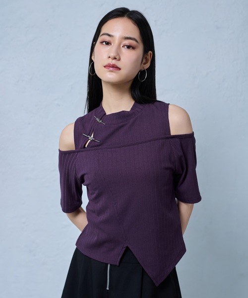Ellno de Mavie（エルノデメヴィ）の「チャイナピンカットアウトリブトップス（Tシャツ/カットソー・レディース・ブラック/パープル/ブルー・FREE）」の22枚目の写真