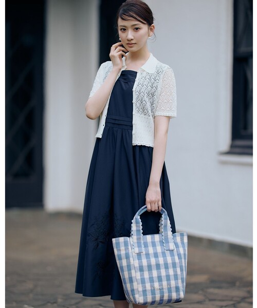 TOCCA（トッカ）の「HYDRANGEA GARDEN ドレス（ワンピース・レディース・ネイビー系7/ライトグリーン系7・0/2/4/6）」の5枚目の写真