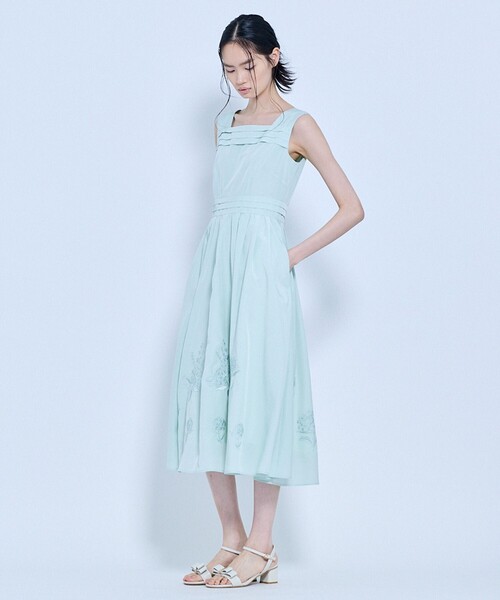 TOCCA（トッカ）の「HYDRANGEA GARDEN ドレス（ワンピース・レディース・ネイビー系7/ライトグリーン系7・0/2/4/6）」の11枚目の写真