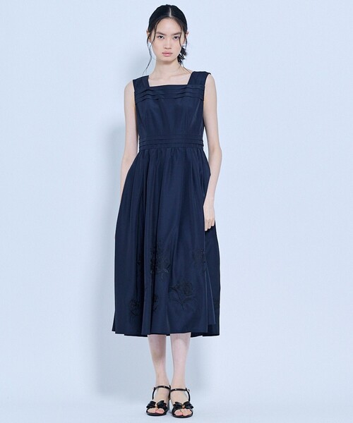 TOCCA（トッカ）の「HYDRANGEA GARDEN ドレス（ワンピース・レディース・ネイビー系7/ライトグリーン系7・0/2/4/6）」の13枚目の写真