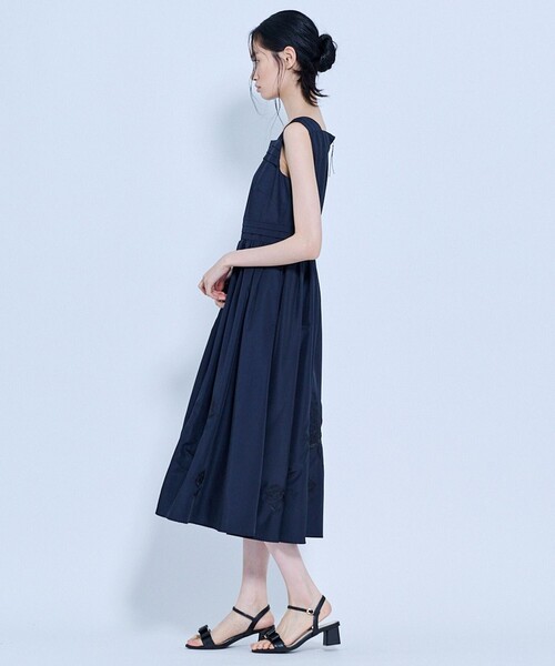 TOCCA（トッカ）の「HYDRANGEA GARDEN ドレス（ワンピース・レディース・ネイビー系7/ライトグリーン系7・0/2/4/6）」の15枚目の写真