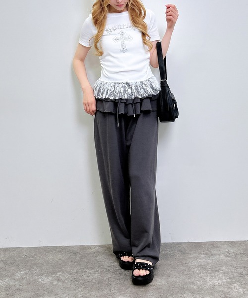 INGNI(イング)の「レースレイヤードラインストーンクロスロゴリブトップス(Tシャツ/カットソー・レディース・ブラック/オフホワイト/グレー・M)」の9枚目の写真