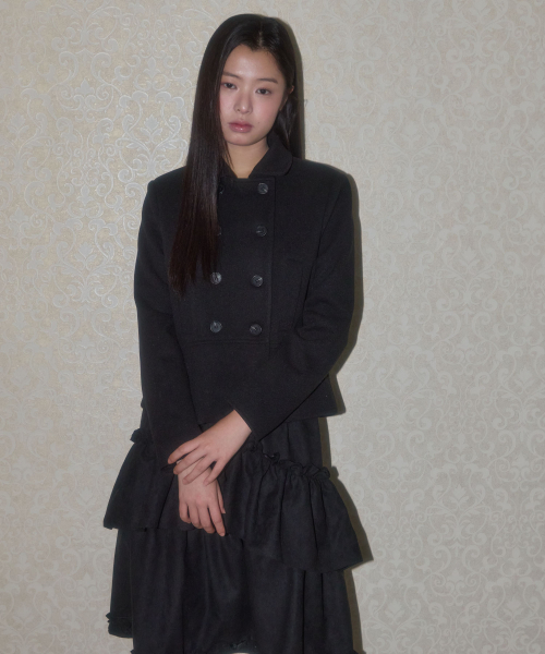LETERIE(レテリー)の「DOUBLE-BUTTON PLEATED COAT_BLACK(チェスターコート・レディース・ブラック・FREE)」の1枚目の写真