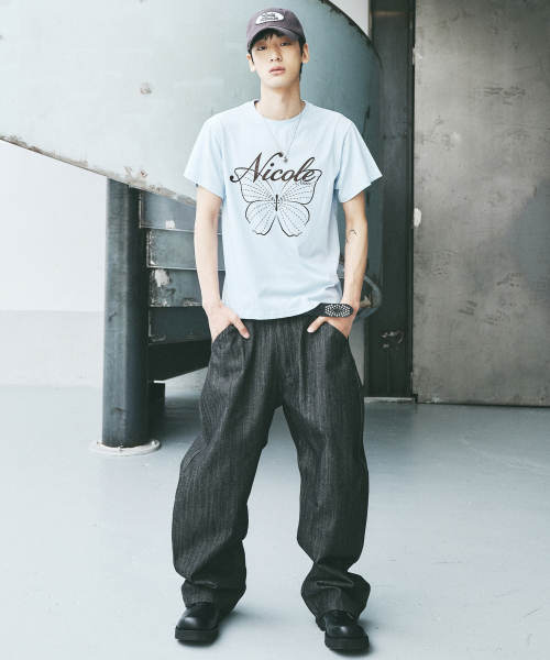 NICK&NICOLE(ニックアンドニコール)の「CURVED WIDE COTTON DENIM PANTS_BLACK(デニムパンツ・メンズ・その他・SMALL/MEDIUM/LARGE)」の2枚目の写真