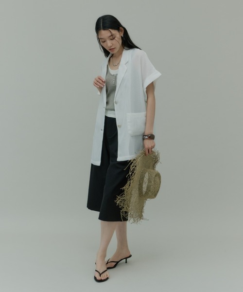 Plumel（プルメル）の「Sheer Mesh French Tailored Gilet / シアーメッシュフレンチテーラードジレ（テーラードジャケット・レディース・ベージュ/ブラック/オフホワイト・MEDIUM）」の4枚目の写真