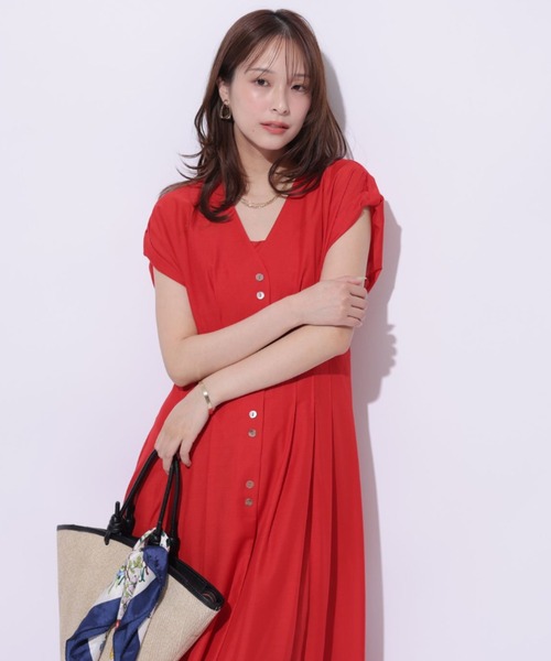 Mystrada(マイストラーダ)の「ゆるタックリネンワンピース(ワンピース・レディース・レッド・38/36/34)」の4枚目の写真