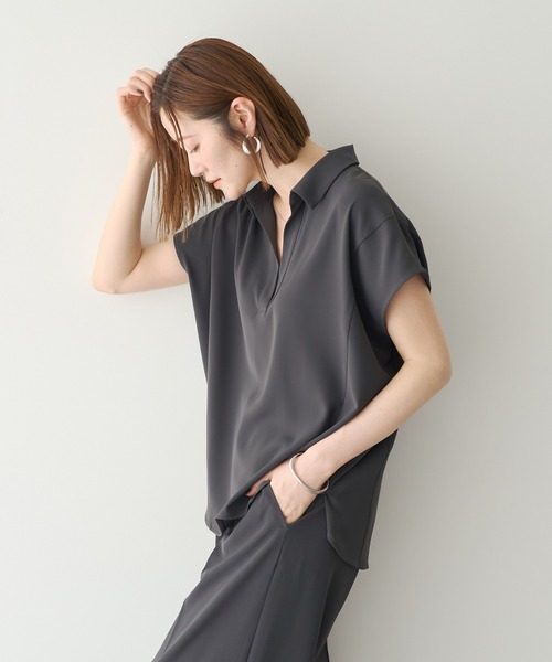 YECCA VECCA(イェッカヴェッカ)の「【接触冷感】COOLスキッパーブラウス【セットアップ対応】(シャツ/ブラウス・レディース・アイボリー/チャコールグレー/ブルー・FREE)」の15枚目の写真