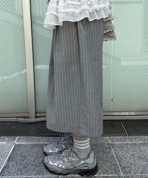 Never mind the XU / Chikashitsu+(ネバーマインド ザ エックスユー / チカシツプラス)の「【nmtc+】stripe slacks shorts (2color) / 【エヌエムティーシープラス】ストライプスラックスハーフパンツ(スラックス・メンズ・グレー/ブラック・ONE SIZE)」の16枚目の写真