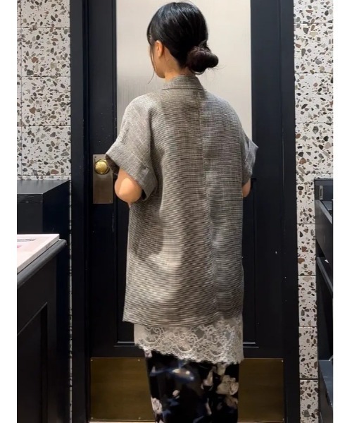 Te chichi(テチチ)の「カラミメッシュジャケット《2026 SUMMER LOOK item》(ノーカラージャケット・レディース・ブラウン/ブラック・F)」の12枚目の写真