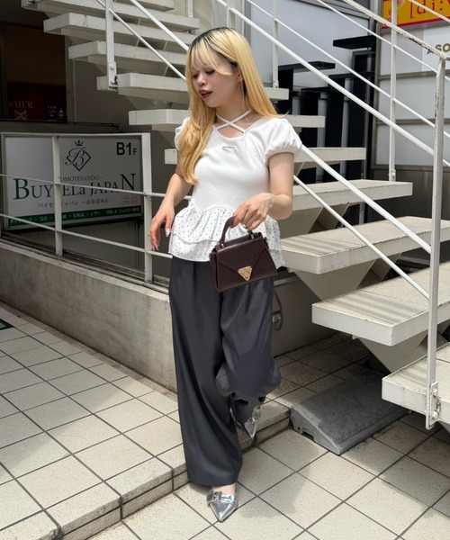 continuer de NICE CLAUP（コンティニューデナイスクラップ）の「フリフリペプラムパフT（Tシャツ/カットソー・レディース・ブラック/オフホワイト/ピンク・FREE）」の21枚目の写真
