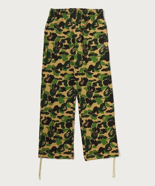 A BATHING APE(アベイシングエイプ)の「ABC CAMO ONE POINT RELAXED FIT SWEATPANTS(スウェットパンツ・メンズ・ブルー/ピンク/グリーン・SMALL/LARGE/MEDIUM/X-LARGE)」の2枚目の写真