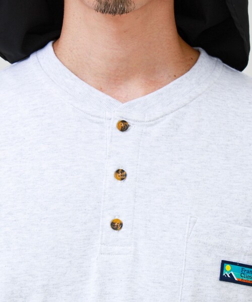 Franklin Climbing(フランクリンクライミング)の「【Franklin Climbing/フランクリンクライミング】ヘンリーネックラベルTシャツ(Tシャツ/カットソー・メンズ・ライトグレー/ホワイト/ブラック・M/XL/L)」の6枚目の写真