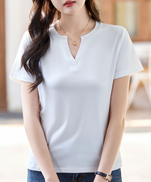2ly2(トゥーリートゥー)の「キーネック 半袖カットソー 無地デザイン シンプルトップス デイリーTシャツ(Tシャツ/カットソー・レディース・グレー/ホワイト/ブラック・FREE)」の2枚目の写真