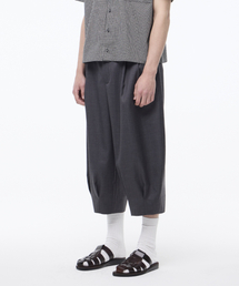 LEARVE（ルアブ）の「ウールブレンドワンタック8部クロップパンツ（その他パンツ）」