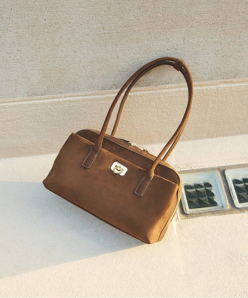 LE VERNIS(ル・ベルニ)の「LE VERNIS(ル・ベルニ)Wide boston bag S(ボストンバッグ・レディース・ブラック/ブラウン/ベージュ・FREE)」の3枚目の写真