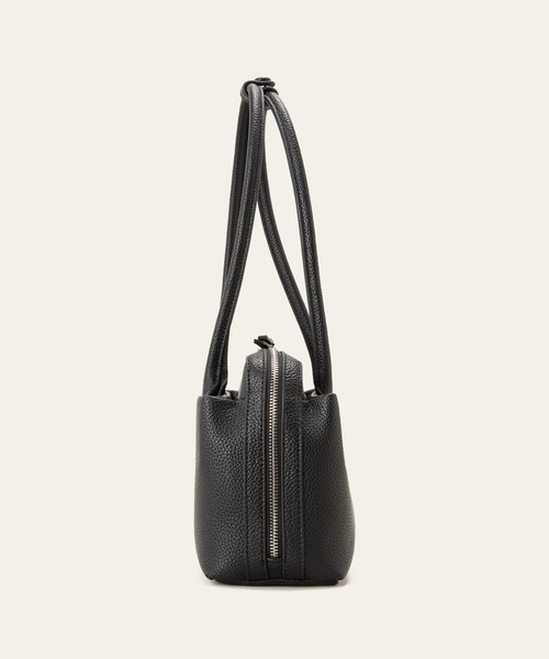 LE VERNIS(ル・ベルニ)の「LE VERNIS(ル・ベルニ)Wide boston bag S(ボストンバッグ・レディース・ブラック/ブラウン/ベージュ・FREE)」の4枚目の写真