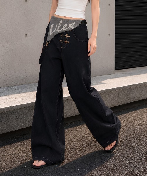 center i(センターアイ)の「フロントバックルデザインワイドブラックデニムパンツ(デニムパンツ・レディース・ブラック・M/S)」の3枚目の写真
