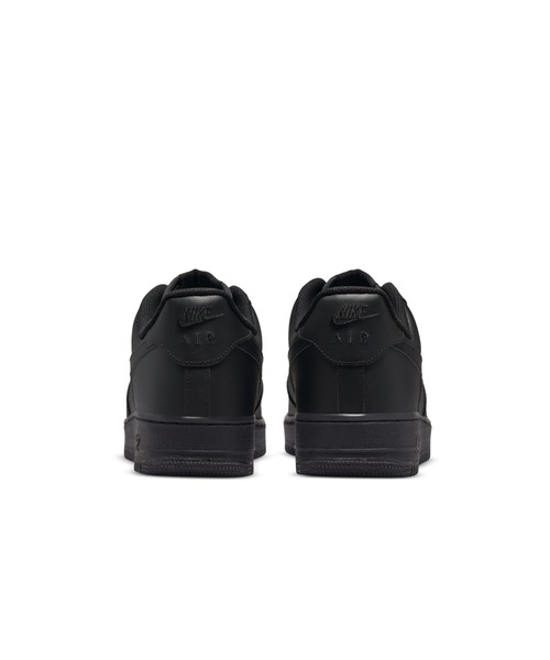 NIKE(ナイキ)の「NIKE Air Force 1 '07(ナイキ エア フォース 1 '07)(スニーカー・メンズ・ホワイト系/ブラック系・28.5cm/29cm/25.5cm/26cm/26.5cm/27cm/27.5cm/28cm)」の20枚目の写真