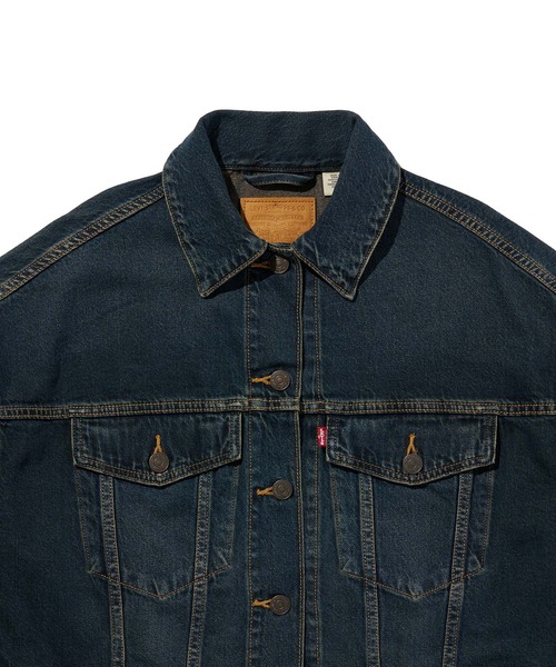 Levi's(リーバイス)の「Levi's/リーバイス ルーズ クロップド トラッカージャケット(デニムジャケット・レディース・ダークインディゴブルー・M/S/XS)」の6枚目の写真