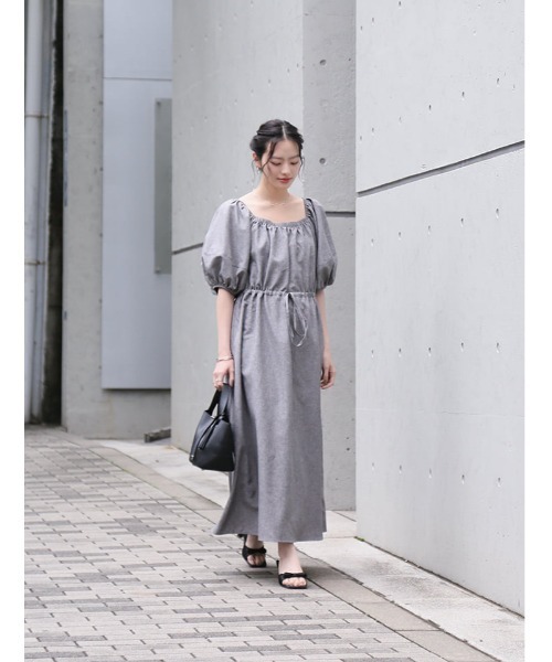 fifth（フィフス）の「【shieセレクト】スクエアネック2wayパフスリーブワンピース（ワンピース・レディース・チャコールグレー/ブラウン・M/XS）」の8枚目の写真