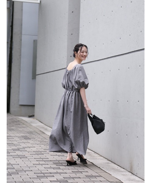 fifth（フィフス）の「【shieセレクト】スクエアネック2wayパフスリーブワンピース（ワンピース・レディース・チャコールグレー/ブラウン・M/XS）」の10枚目の写真