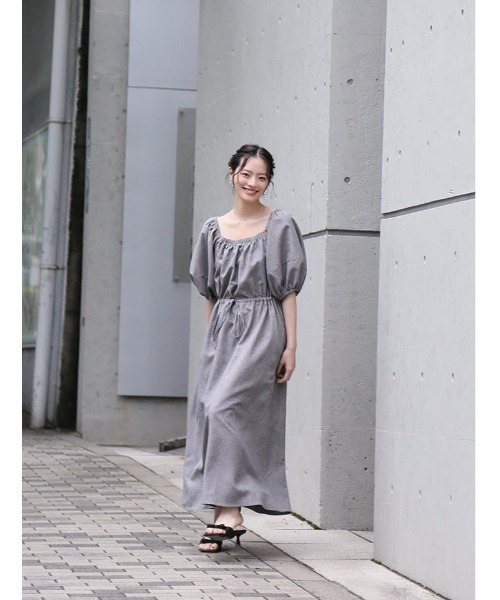 fifth（フィフス）の「【shieセレクト】スクエアネック2wayパフスリーブワンピース（ワンピース・レディース・チャコールグレー/ブラウン・M/XS）」の13枚目の写真