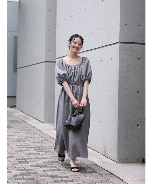 fifth（フィフス）の「【shieセレクト】スクエアネック2wayパフスリーブワンピース（ワンピース・レディース・チャコールグレー/ブラウン・M/XS）」の14枚目の写真