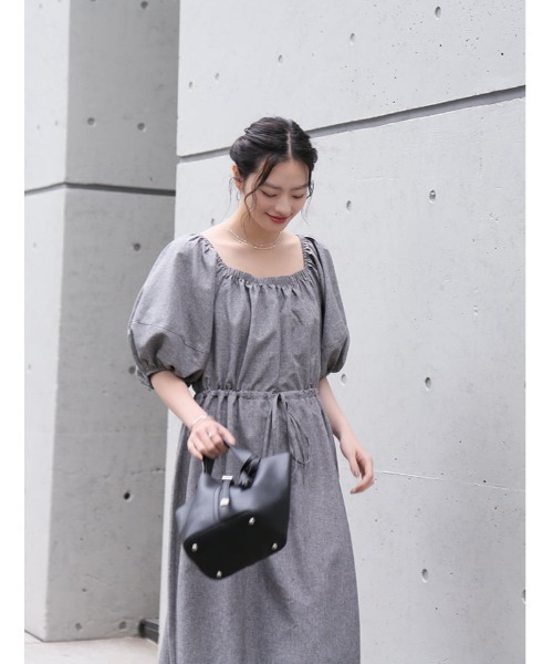 fifth（フィフス）の「【shieセレクト】スクエアネック2wayパフスリーブワンピース（ワンピース・レディース・チャコールグレー/ブラウン・M/XS）」の15枚目の写真