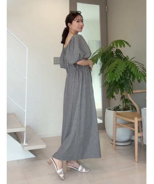fifth（フィフス）の「【shieセレクト】スクエアネック2wayパフスリーブワンピース（ワンピース・レディース・チャコールグレー/ブラウン・M/XS）」の5枚目の写真