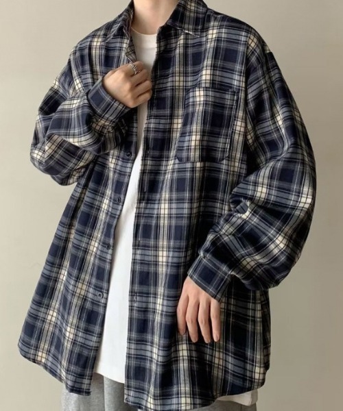 B.R.U(ブル)の「チェック柄ベーシックシャツ/冷房対策 UV対策(シャツ/ブラウス・メンズ・ブラウン/ネイビー・FREE)」の3枚目の写真