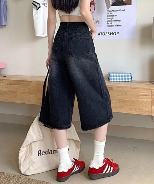 SHEPP(シープ)の「Y2K ルーズフィット ワイドシルエット デニム バミューダパンツ ハーフパンツ(デニムパンツ・レディース・ブラック・L/M)」の4枚目の写真