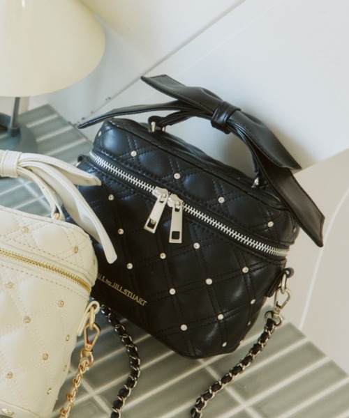 JILL by JILL STUART(ジルバイジルスチュアート)の「リボンハンドルバニティ(ショルダーバッグ・レディース・ブラック/ホワイト/ピンク・FREE)」の5枚目の写真