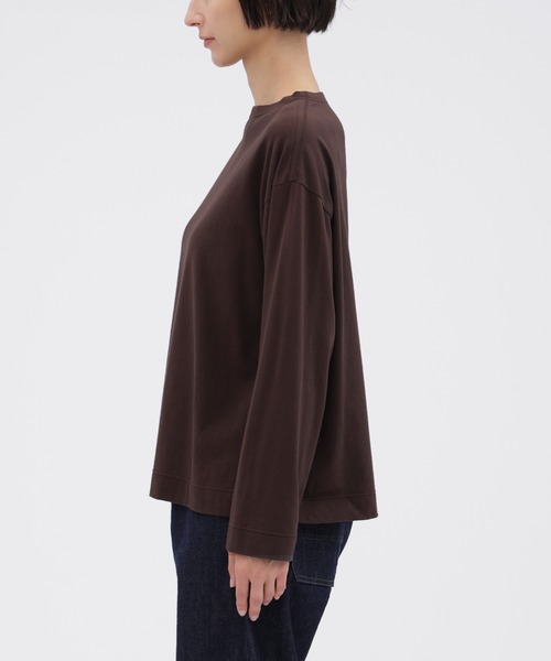 MHL.(エムエイチエル)の「SMOOTH COTTON JERSEY(Tシャツ/カットソー・レディース・ダークブラウン/オフホワイト・2)」の7枚目の写真