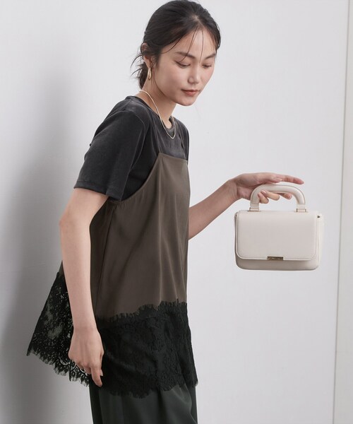 OPAQUE.CLIP（オペークドットクリップ）の「裾レース マットサテンキャミ【洗濯機OK】（シャツ/ブラウス・レディース・ネイビー/ブラウン系その他・00）」の4枚目の写真