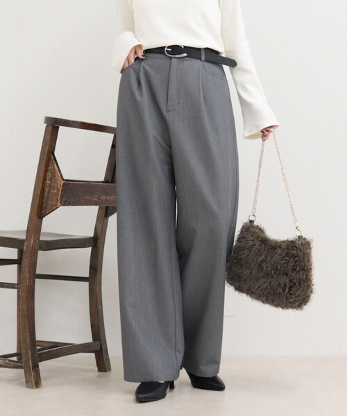 fredy emue（フレディエミュ）の「TRタックストレートパンツ（その他パンツ・レディース・グレー/ブラック・38/36）」の22枚目の写真