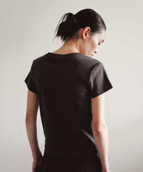 BLANKROOM HER(ブランクルームウーマン)の「クラシカルトップ_DEEP CHARCOAL(Tシャツ/カットソー・レディース・その他・ONE)」の4枚目の写真