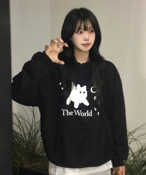 CATSAVETHEWORLD（キャットセーブザワールド）の「◇CATSAVETHEWORLD◇ブランド直輸入正規品/ピクセルアートフーディ Pixel art hoodie (2Color)（パーカー・レディース・グレー/ブラック・FREE）」の2枚目の写真