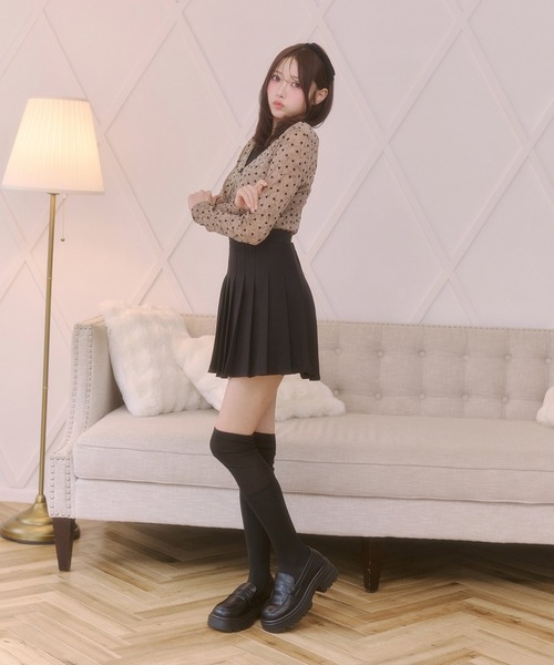 Rmine(アールマイン)の「ハートドット柄 Vネックトップス(Tシャツ/カットソー・レディース・ホワイト/ベージュ/チャコール・FREE)」の19枚目の写真